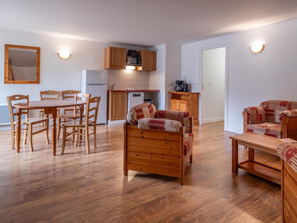 Free HTML5 Bootstrap Template by FreeHTML5.co